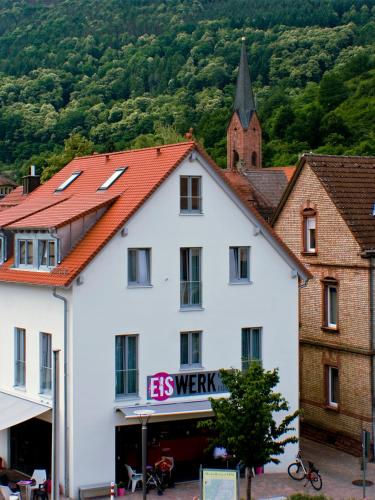 Gästehaus Eschers Eiswerk - Annweiler am Trifels