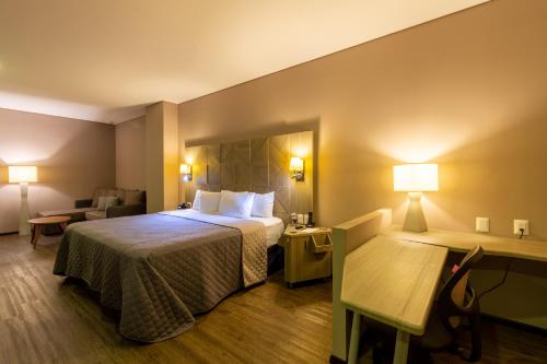 Hotel Glow Point - Mulza in León, Mexico
