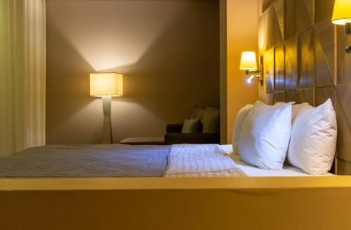 Hotel Glow Point - Mulza in León, Mexico