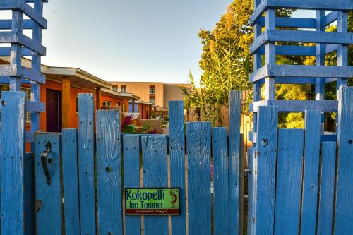 Inn 1 - Downtown 1 bedroom unit sleeps 6 with shared hot tub - image 5