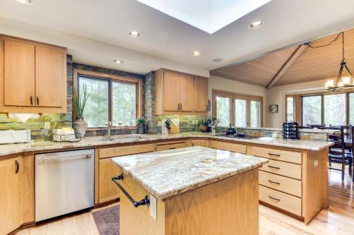 Augusta Lane 01 | Discover Sunriver - image 6