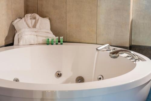 ROUGA Mountain Boutique Suites & Spa - main image