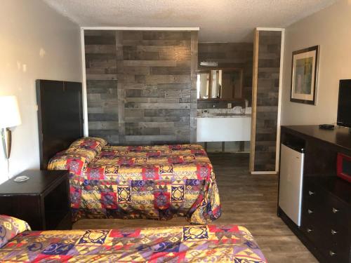 Cooks Motel - main image