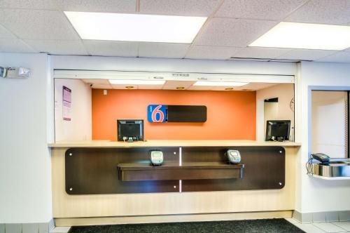 Motel 6-Arlington Heights, IL - Chicago North Central in Arlington Heights, USA
