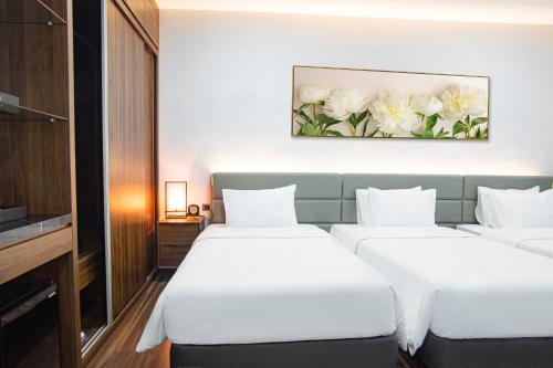 Western Skyline Hotel – Hanoi, NY