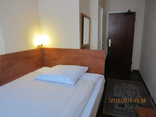 Altstadt Hotel Rheinblick - image 13