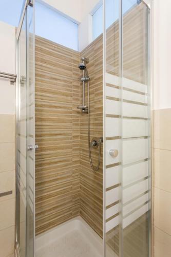 Da Gianni e Lucia Rooms with bathroom in the city center - image 4