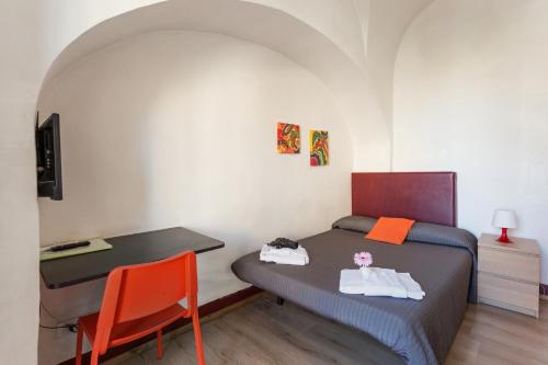 Da Gianni e Lucia Rooms with bathroom in the city center - image 12