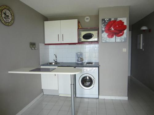 Kitchen, Appartement 2 Pieces Vue Mer Rochelongue CAP D'AGDE near Les Vagues