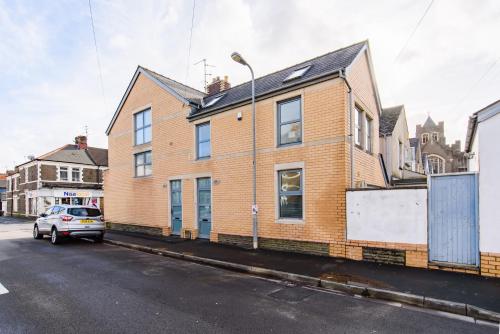 Buitenkant, City Retreat, 2 Bed House with Cloudstream Hot Tub in Splott