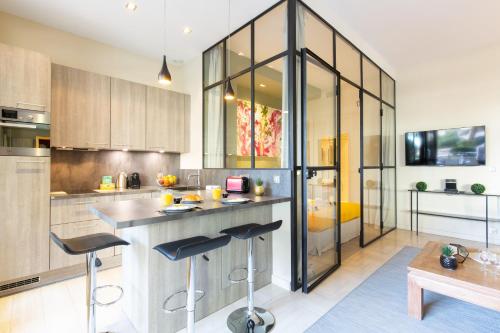 Photo - Gray d'Albion YourHostHelper