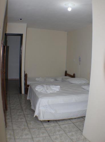 Triple Room with Bathroom image 4