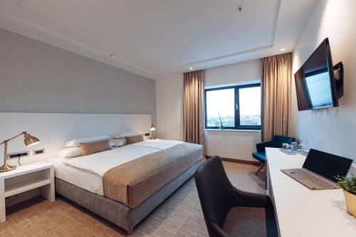 Antunovic Hotel East in เซสเวตสกี คราลเยเวซ