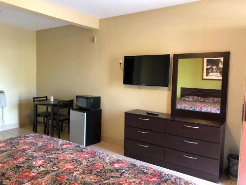 Budget Inn