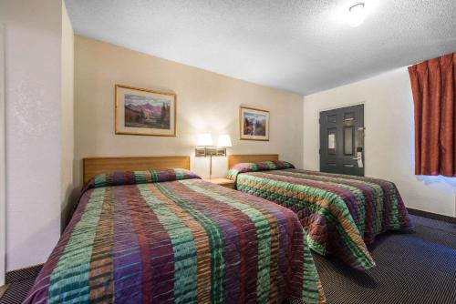 Rodeway Inn & Suites Colorado Springs