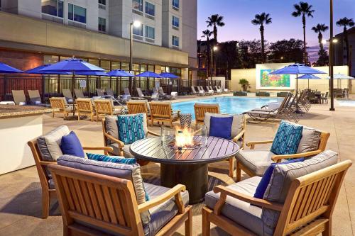 Cambria Hotel & Suites Anaheim Resort Area