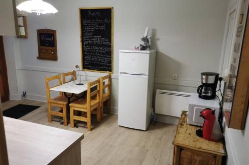 Gîte 6 personnes les roses gîte à louer Les Loges