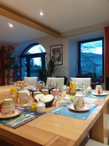 อาหารและเครื่องดื่ม, Retour aux Sources in กูแบร์วิล