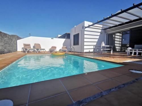 Swimming pool, Casa Cielo in Lanzarote