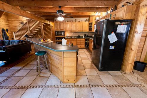 PRIVATE Log Cabin with Indoor pool sauna and gym YOU RENT IT ALL NO ONE ELSE