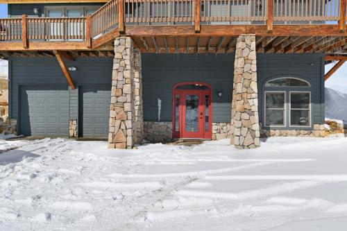 Hillside Hideaway - image 8