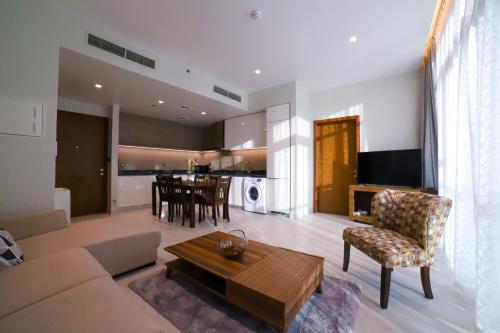 Beautiful NEW 1BR in Dubai Marina No 9 Close to Metro Next to Canal 1308