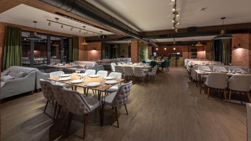 Étterem, KOMOREBI BAKURIANI RESORT in Bakuriani