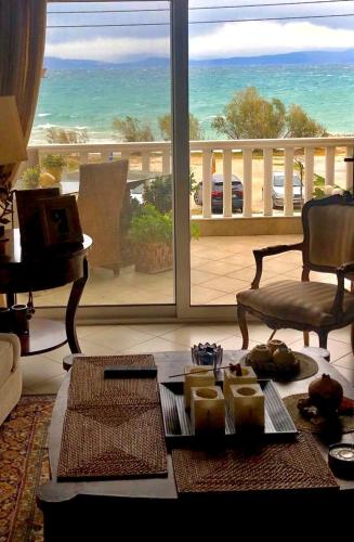 Luxury Beach Flat with Gorgeous Sea View