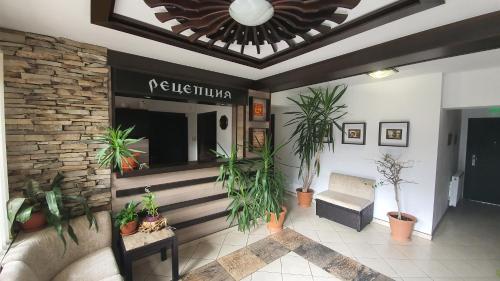 avla, Стаи за гости "Етно Чакала" in Sevlievo