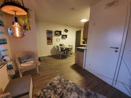 Große Wohnung mit Terrasse und Grill