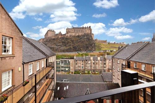 Castle Vista Grassmarket Apartment - image 8