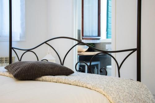 Biennale Apartments Venice - image 13
