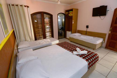 1 double bed, 3 twin beds