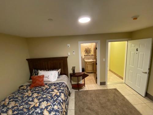 1 queen bed