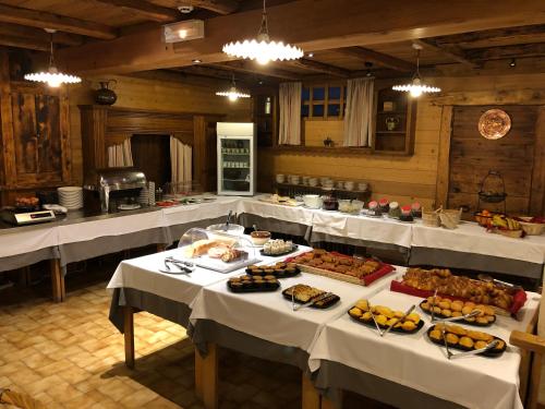 Food and beverages, Hotel le Petit Dru in Morzine City Center