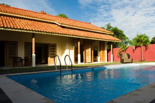 ヴィラ ポンドク テラ14