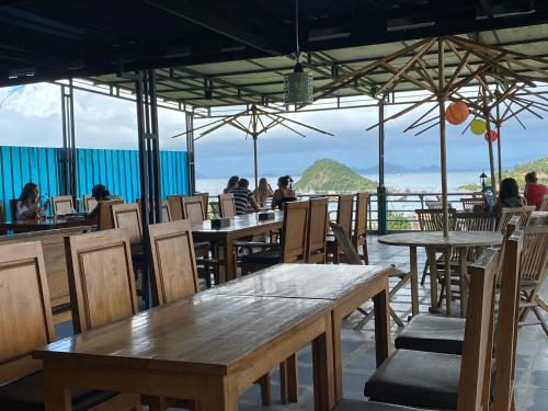 Pesona bali Room and restaurant near Komodo Airport