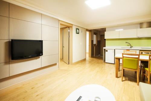 Sonobelle Tower C Suite (With Kitchenette )