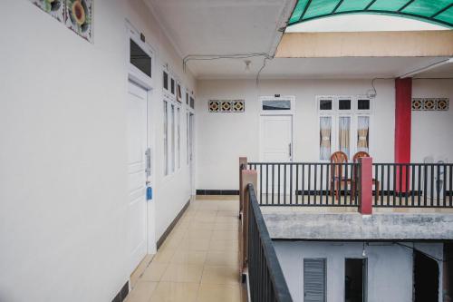 RedDoorz Syariah near Kebun Raya Liwa in Parc National Bukit Barisan Selatan