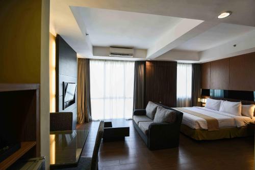 The Malibu Suites Balikpapan by Sissae Living