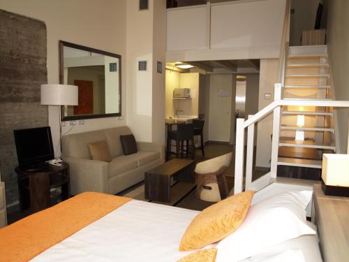 Eco Alcalá Suites - image 11