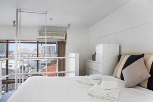 S203S - The Loft by Darling Harbour - image 3
