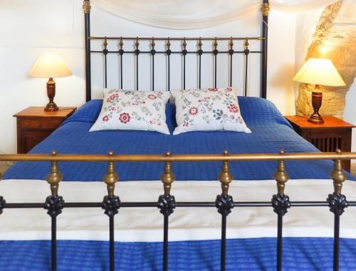 Zoes Traditional Apartments Bed & Breakfast - image 7