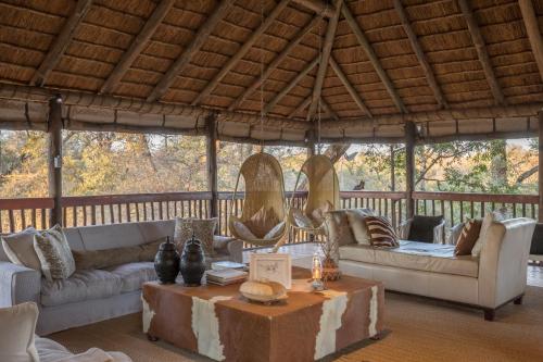 Karongwe Portfolio - Chisomo Safari Camp