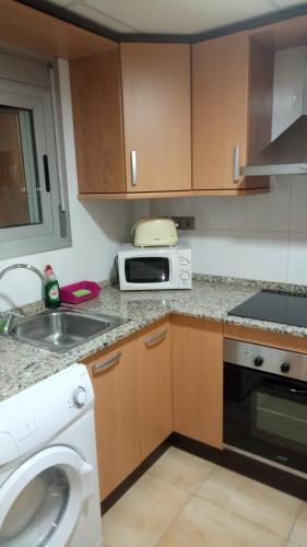 Apartamento familiar frente a Calas y Playa larga a 20' de Port Aventura