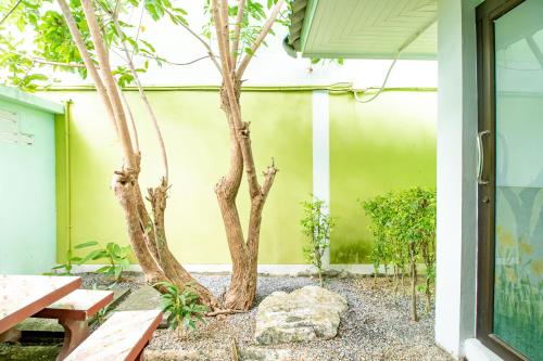 Garden, Khum Suk Resort in Nam Noi