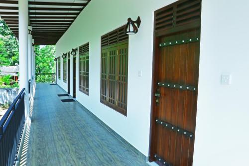 B&B Kataragama - Emerald Guest House - Bed and Breakfast Kataragama