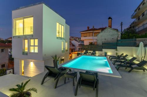 Amazing View Apartments - Accommodation - Trogir