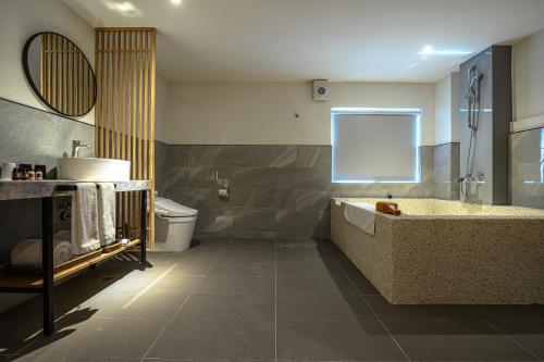 Bathroom, Yunoyado Onsen Hotspring Hotel Deyang in Jiaoxi Township