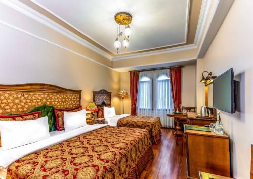 Deluxe Triple Room image 6